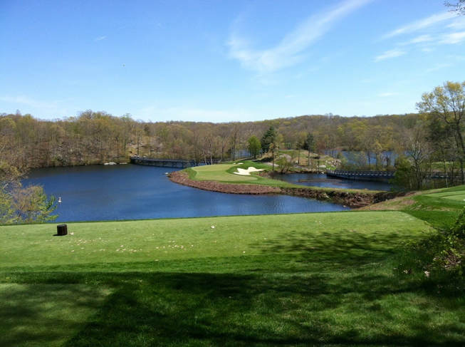 Lake of Isles North Course Hole 11, 195 yard par 3.  Not many better looking par 3's out there than this one.